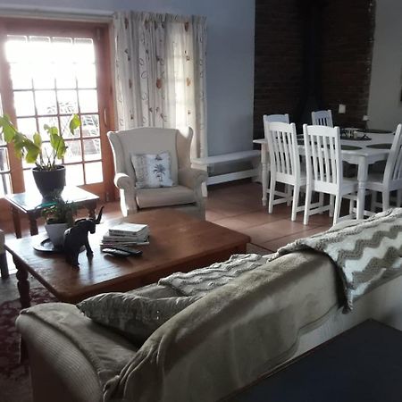 Вилла Vaal Dam Getaway Deneysville Экстерьер фото